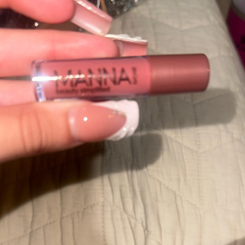 Manna Kadar Pink Lip Balm Gloss